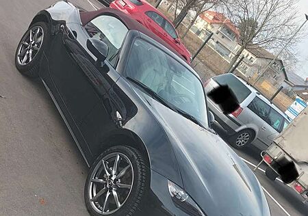 Mazda MX-5 SKYACTIV-G 2.0 ADVANTAGE DESIGN