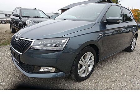 Skoda Fabia Ambition Navi Kamera PDC Sitzh. Alu Panoramadach