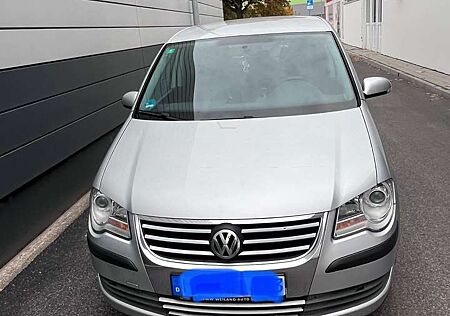 VW Touran Volkswagen 1.9 TDI DPF Highline