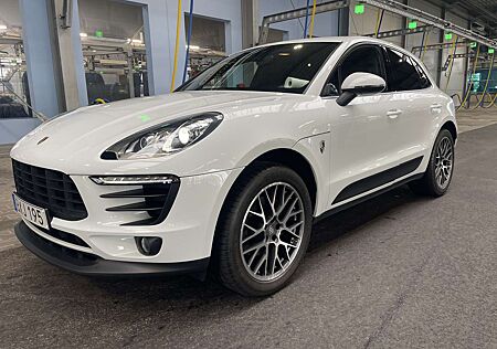 Porsche Macan PDK