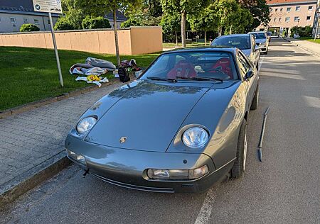 Porsche 928 S 4