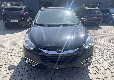 Hyundai ix35 2.0 CRDi 4WD 1 Hand Voll Tüv neu