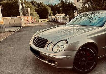 Mercedes-Benz E 200 Kompressor Automatik Elegance