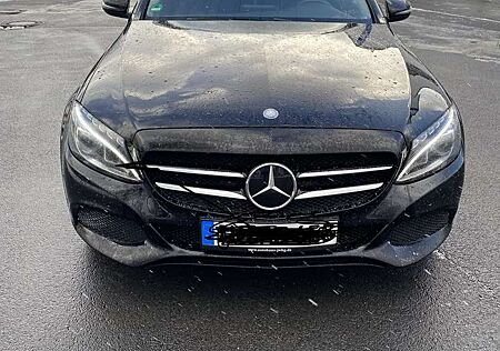 Mercedes-Benz 220