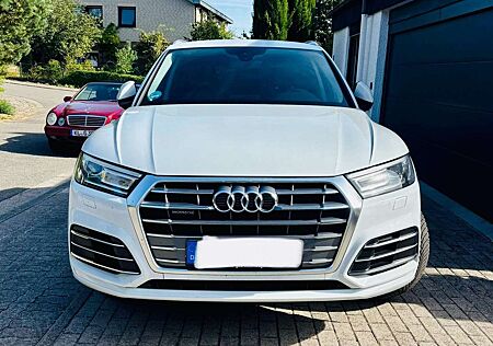 Audi Q5 Hybrid 50 TFSI e quattro S tronic sport