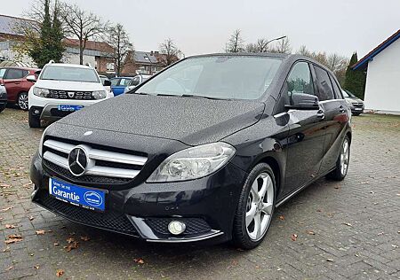 Mercedes-Benz B 180 *AUTOMATIK/SHZ/NAVI/AHK/PDC*