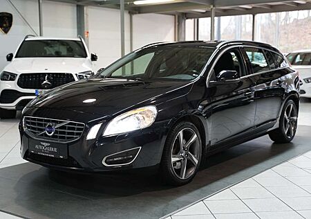 Volvo V60 Kombi Momentum*AUT*NAVI*XENON*AHK*T-LEDER*