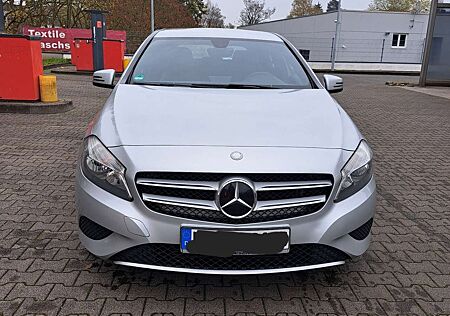 Mercedes-Benz A 180 (BlueEFFICIENCY)