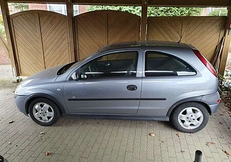 Opel Corsa mit neuen Reifen