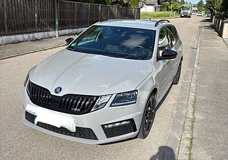 Skoda Octavia RS 245