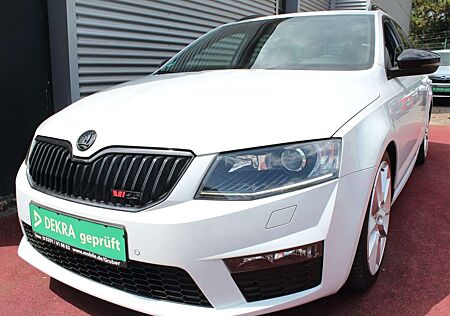 Skoda Octavia COMBI RS 230 AUTOMATIK NAVI LEDER 2.Hd