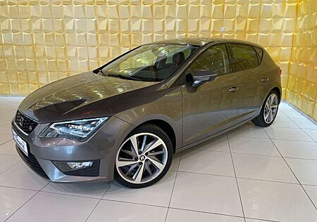 Seat Leon FR*AT*NAVI*LED*PDC*ALU*ACC*BT*SPURASSISTENT