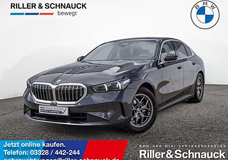BMW 520 d AHK+HUD+SITZBELÜFTUNG+MEM