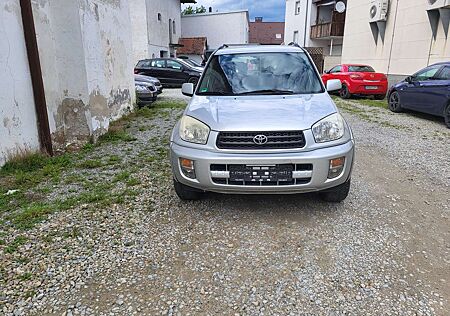 Toyota RAV 4 2.0 Basis 4X4 (