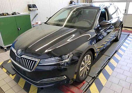 Skoda Superb Combi PremiumEdition 2.0TDI DSG LEDER AHK