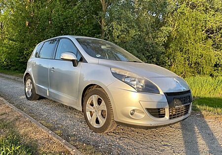 Renault Scenic III Dynamique 1.6l dci Tüv=Neu! 151T-Km!