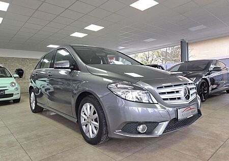 Mercedes-Benz B 180 Aus 1.Hand Kamera Sitzheizung Navi Alu Top