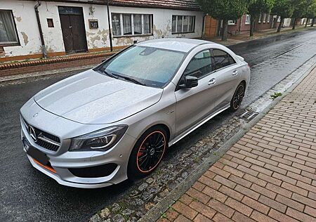 Mercedes-Benz CLA 250 7G-DCT Orange Art Edition