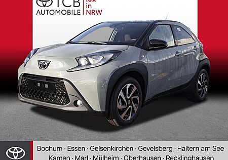 Toyota Aygo X 1.0 5-GANG TEAMPLAYER BI-COLOR/SHZ/KAMERA