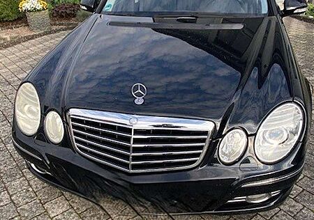 Mercedes-Benz E 220 T CDI Avantgarde DPF