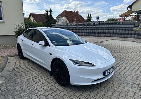 Tesla Model 3 Highland Standard Alcántara Himmel 12 Fach Bereift