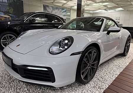 Porsche 911 Carrera Cabriolet Sitzbel. SurroundView