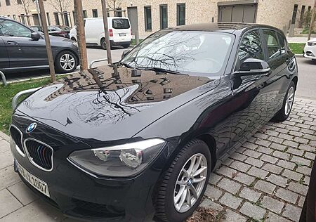 BMW 116 BMW 116i (F20) - 136 PS - Euro 6 - Rückfahrkamera