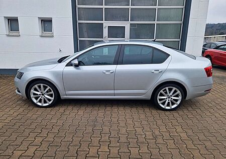 Skoda Octavia Limo. 2,0 TDi Style/Navi/DAB/SHZ/18Zoll