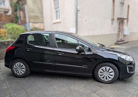 Peugeot 308 5-Türer 100 VTi Urban Move First Edition