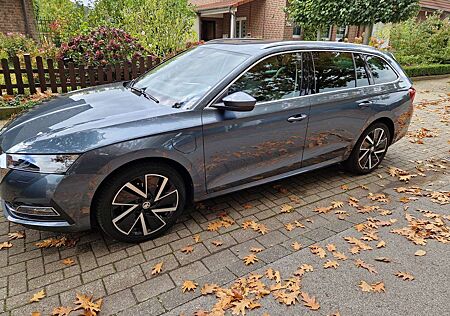 Skoda Octavia IV iV Combi 1.4 TSI iV DSG First Edition