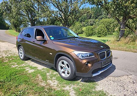 BMW X1 xDrive 18i SHZ Tempomat PDC