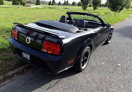 Ford Mustang V 8 Cabrio TÜV neu