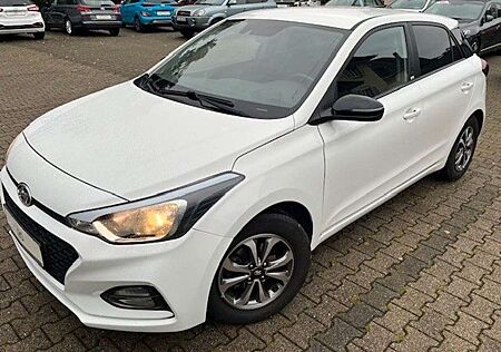 Hyundai i20 1.2 YES!
