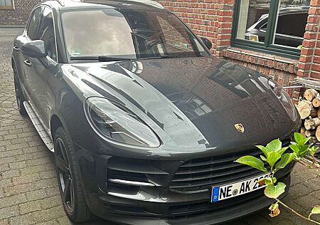 Porsche Macan PDK