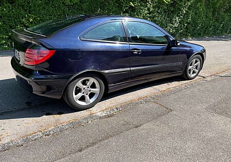 Mercedes-Benz C 220 C-Klasse Sportcoupe Diesel CDI Sportcoupe