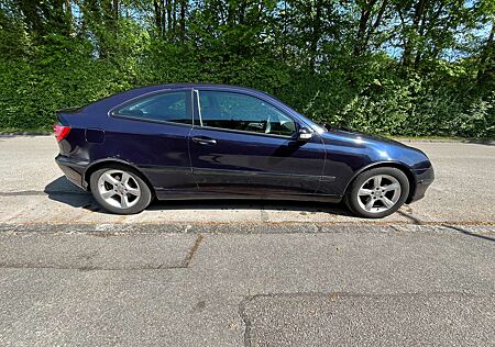 Mercedes-Benz C 220 C-Klasse Sportcoupe Diesel CDI Sportcoupe