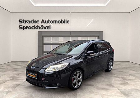 Ford Focus Turnier ST 250*79.731KM* Xenon Recaro PDC