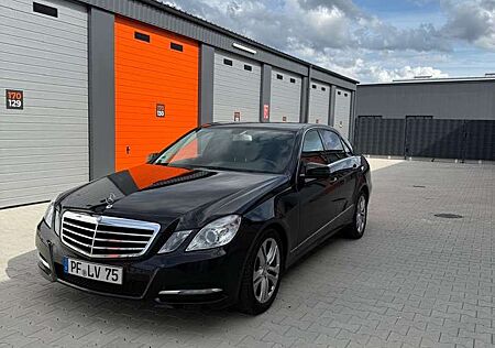 Mercedes-Benz E 200 BlueEFFICIENCY 7G-TRONIC Avantgarde