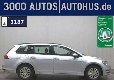 VW Golf Volkswagen Var. 1.6 TDI Trendline Navi PDC Shz Tempo