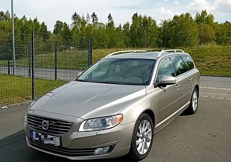 Volvo V70 D5 Summum