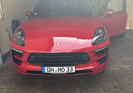 Porsche Macan GTS PDK Bose Luftfederung Panoramaschiebedach