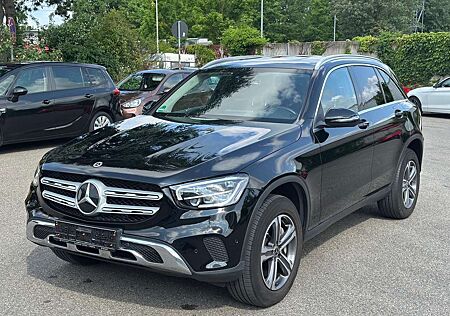 Mercedes-Benz GLC 220 d 4Matic 1.Hand AHK LED Ambiente Virt.Co
