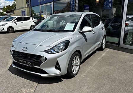 Hyundai i10 1.2 NAVI/KAMERA/STANDHEIZUNG/ALU/GARANTIE/ZV