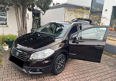 Suzuki SX4 S-Cross 1.6 VVT CVT 4x2 limited