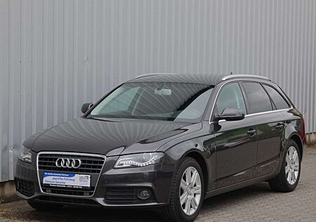 Audi A4 Avant Ambiente-Klima-Navi-Xenon-AHK-PDC-Alu