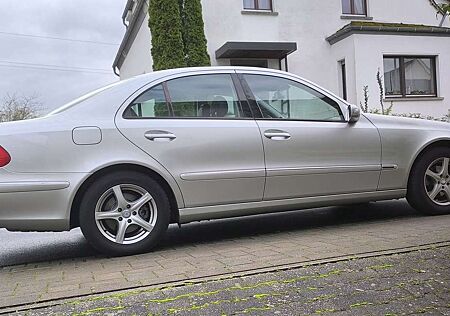 Mercedes-Benz E 240 Elegance