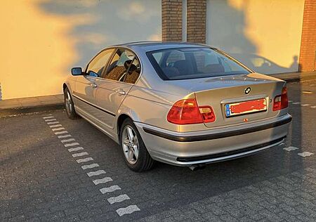 BMW 328i 328
