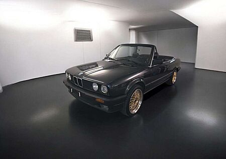 BMW 318 i Cabrio TOP ZUSTAND Leder/Alcantara