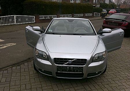 Volvo C70 2.4 Summum (103kW)