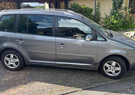 VW Touran Volkswagen Trendline